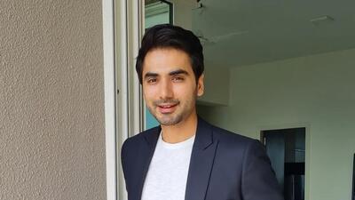 Ishwak Singh recently reunited with his acting alma mater, Asmita group, a theatre group from Delhi