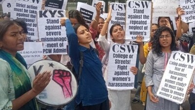 Krantikari Yuva Sangathan (KYS) students participated in a protest at Indraprastha College for Women (IPCW) in New Delhi on Wednesday. (HT Photo) Krantikari Yuva Sangathan (KYS) students participated in a protest at Indraprastha College for Women (IPCW) in New Delhi on Wednesday. (HT Photo)