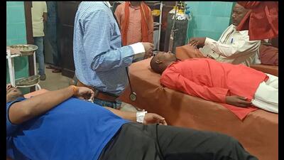 People undergoing treatment at a hospital in Motihari on Saturday. (HT Photo)