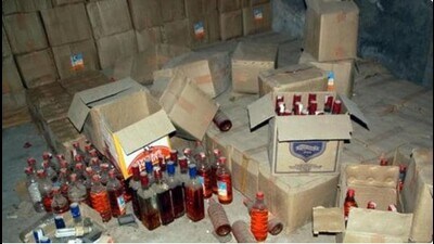 Police said that they had received the information that illegal alcohol from other states is being smuggled to be sold at high rates in different cities. (HT File Photo for representation) Police said that they had received the information that illegal alcohol from other states is being smuggled to be sold at high rates in different cities. (HT File Photo for representation)
