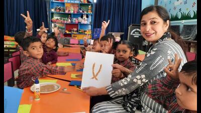 The programme began on April 13. Students were asked to draw a stalk of wheat on a white sheet and decorate it with kernels in Ludhiana. (HT Photo) The programme began on April 13. Students were asked to draw a stalk of wheat on a white sheet and decorate it with kernels in Ludhiana. (HT Photo)