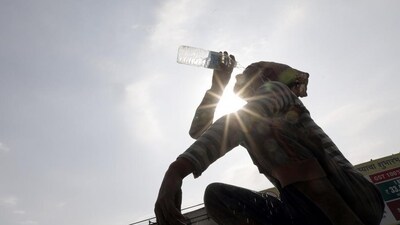 Several parts of India record heat wave conditions. (Rahul Raut/HT PHOTO)