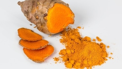 Curcumin: It is the main antioxidant in turmeric, has powerful anti-inflammatory properties. According to the studies curcumin can block the activation of NF-κB, a molecule that activates genes that promote inflammation. (Pixabay) Curcumin: It is the main antioxidant in turmeric, has powerful anti-inflammatory properties. According to the studies curcumin can block the activation of NF-κB, a molecule that activates genes that promote inflammation. (Pixabay)