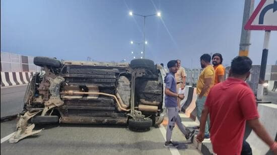 Gurugram, India-April 15, 2023: A speeding car of cow smugglers loaded with meet overturned at Gurugram-Sohna elevated road near Vatika chowk, in Gurugram, India, on Saturday, 15 April 2023. (Photo/HT)(Pic to go with Leena's story)