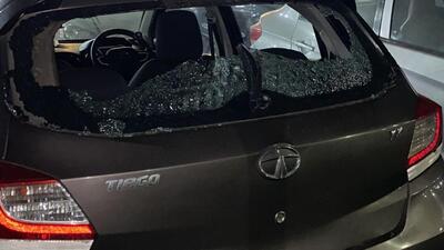 Miscreants break windshields of at least 25 cars parked in Sec 67 Miscreants break windshields of at least 25 cars parked in Sec 67