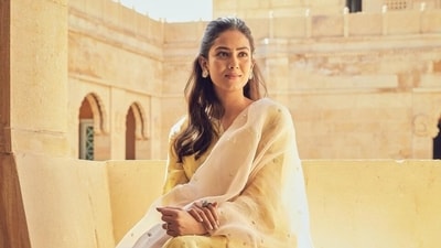 Mira Rajput dons a simply chic salwar suit for dreamy photoshoot. (Instagram) Mira Rajput dons a simply chic salwar suit for dreamy photoshoot. (Instagram)