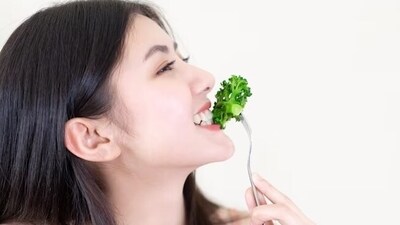 Bloating isn’t as surprising when you consume foods you know aren’t good for you, but it can be an incredibly frustrating feeling when you do your best to eat healthy (Freepik) Bloating isn’t as surprising when you consume foods you know aren’t good for you, but it can be an incredibly frustrating feeling when you do your best to eat healthy (Freepik)