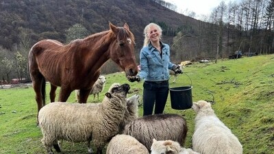 In the middle of rural Sauerland country singer Siiri lives on a farm (Sabrina Fehring/DW) In the middle of rural Sauerland country singer Siiri lives on a farm (Sabrina Fehring/DW)