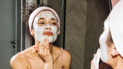 Summer can be a challenging season for our skin, especially if we live in hot and humid areas or spend a lot of time outdoors. The heat, the sun, and the sweat can cause a range of issues, from dryness and irritation to acne and sunburn. To keep our skin healthy and happy during this time of the year, we need to take extra care and provide it with extra hydration, protection, and nourishment. One easy and fun way to do that is by using homemade cooling face masks. Check out these seven easy homemade cooling face masks that you can try at home and enjoy the benefits of self-care. (Pexels (Representation image) ) Summer can be a challenging season for our skin, especially if we live in hot and humid areas or spend a lot of time outdoors. The heat, the sun, and the sweat can cause a range of issues, from dryness and irritation to acne and sunburn. To keep our skin healthy and happy during this time of the year, we need to take extra care and provide it with extra hydration, protection, and nourishment. One easy and fun way to do that is by using homemade cooling face masks. Check out these seven easy homemade cooling face masks that you can try at home and enjoy the benefits of self-care. (Pexels (Representation image) )