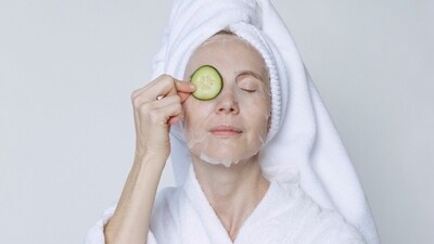 Mint and Cucumber Face Mask: Blend half a cucumber and a handful of fresh mint leaves. Apply the mixture to your face and leave it on for 10-15 minutes before rinsing off with cool water. This mask is great for cooling and refreshing the skin. (Pexels (Representation image) ) Mint and Cucumber Face Mask: Blend half a cucumber and a handful of fresh mint leaves. Apply the mixture to your face and leave it on for 10-15 minutes before rinsing off with cool water. This mask is great for cooling and refreshing the skin. (Pexels (Representation image) )