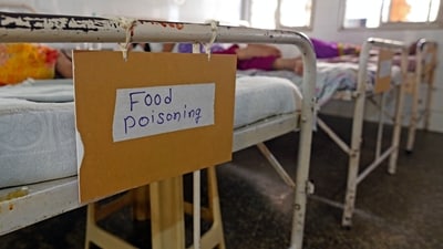 Students of Indore university fall sick, undergo treatment at hospital owing to food poisoning. Students of Indore university fall sick, undergo treatment at hospital owing to food poisoning.