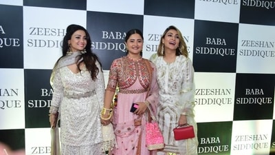 Rashami Desai and Urvashi Dholakia also turned up in ethnic looks at the Iftar party. Rashami Desai and Urvashi Dholakia also turned up in ethnic looks at the Iftar party. 