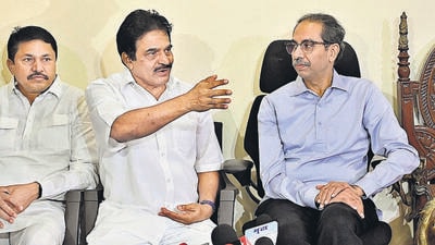 Shiv Sena (UBT) chief in the joint press conference said that the country is facing a bigger issue which is nothing but a danger to democracy. “The equation and unity among opposition parties are against arrogance and self-importance. All the parties have their own ideology which is what democracy means. We want to save this and thus have come together,” Thackeray added. (Vijay Bate/HT Photo)