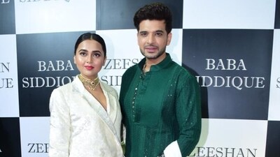 Tejasswi Prakash and Karan Kundrra at Baba Siddique's annual Iftar bash. Tejasswi Prakash and Karan Kundrra at Baba Siddique's annual Iftar bash.