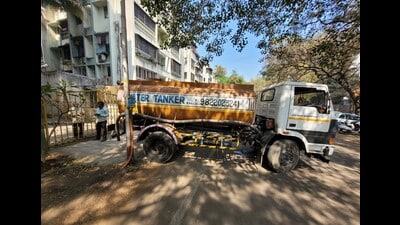 The Pune Municipal Corporation (PMC) along with the state water resources department has called a meeting on Tuesday, April 18, to discuss water planning and cuts (HT FILE PHOTO) The Pune Municipal Corporation (PMC) along with the state water resources department has called a meeting on Tuesday, April 18, to discuss water planning and cuts (HT FILE PHOTO)