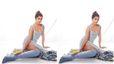 Assisted by makeup artist Kajol Mulani, Pooja decked up in nude eyeshadow, black winged eyeliner, mascara-laden eyelashes, contoured cheeks and a shade of nude lipstick. (Instagram/@hegdepooja) Assisted by makeup artist Kajol Mulani, Pooja decked up in nude eyeshadow, black winged eyeliner, mascara-laden eyelashes, contoured cheeks and a shade of nude lipstick. (Instagram/@hegdepooja)