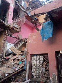 Image of the collapsed building on Nangloi road in Western Delhi.