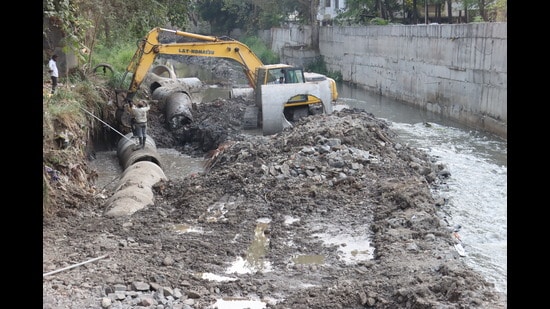 The civic body has also planned to inspect and review dilapidated wadas. (HT PHOTO)
