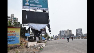Instructions have been given to all ward offices and sky sign departments to conduct a special drive in the city for the next 15 days. (HT PHOTO) Instructions have been given to all ward offices and sky sign departments to conduct a special drive in the city for the next 15 days. (HT PHOTO)