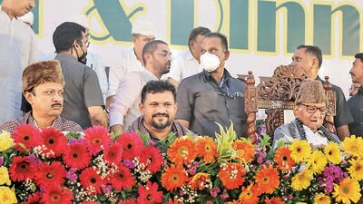 Mumbai, India - April 18, 2023: Nationalist Congress Party (NCP) chief Sharad Pawar, NCP leader Ajit Pawar along with other leaders at an Iftar party during the holy month of Ramadan, at Islam Gymkhana, Marine Lines, in Mumbai, India, on Tuesday, April 18, 2023. (Photo by Bhushan Koyande/HT Photo) (HT PHOTO) Mumbai, India - April 18, 2023: Nationalist Congress Party (NCP) chief Sharad Pawar, NCP leader Ajit Pawar along with other leaders at an Iftar party during the holy month of Ramadan, at Islam Gymkhana, Marine Lines, in Mumbai, India, on Tuesday, April 18, 2023. (Photo by Bhushan Koyande/HT Photo) (HT PHOTO)