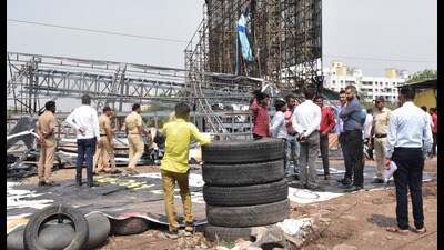 On Tuesday, chief minister Eknath Shinde announced that each family of the deceased will receive ₹3 lakh. (HT PHOTO) On Tuesday, chief minister Eknath Shinde announced that each family of the deceased will receive ₹3 lakh. (HT PHOTO)