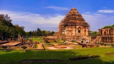 Konrak Sun Temple: As evidenced by its idea, scale, and proportion, as well as the magnificent narrative power of its sculptural decoration, the Sun Temple at Konrak, which is situated on the eastern shores of the Indian subcontinent, is one of the greatest examples of temple architecture and art. (Shutterstock)