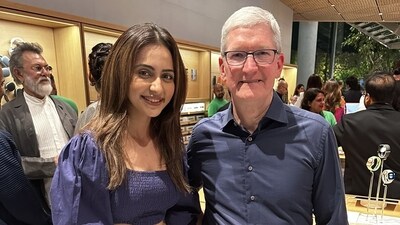 Rakul Preet Singh wore a blue top and stylish pants for the Apple store launch. She will be seen in Indian 2 next. She shared a selfie with Tim Cook on Tuesday. Rakul Preet Singh wore a blue top and stylish pants for the Apple store launch. She will be seen in Indian 2 next. She shared a selfie with Tim Cook on Tuesday. 