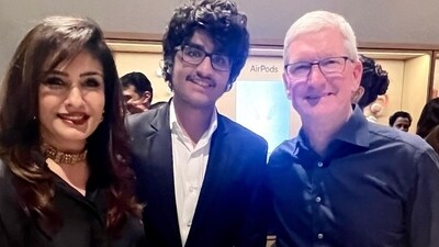 Raveena Tandon shared a ton of selfies from the Apple store launch in Bandra Kurla Complex on Monday. She was also accompanied by son Ranbir Thadani. Raveena Tandon shared a ton of selfies from the Apple store launch in Bandra Kurla Complex on Monday. She was also accompanied by son Ranbir Thadani. 