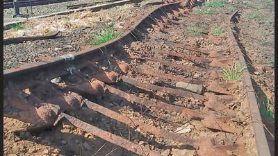 CR workers unearth 100-year-old tracks between Vidyavihar, Kurla