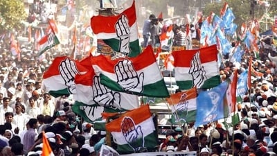 Congress flags waves at rallies Congress flags waves at rallies