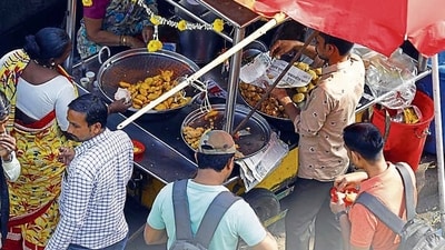 Juhu Beach, Mumbai: You cannot miss Juhu Beach when you're in Mumbai. Both locals and tourists love visiting the place for their lip-smacking snacks like vada pav, pav bhaji, sev puri, bhel puri and the list goes on. (File Photo) Juhu Beach, Mumbai: You cannot miss Juhu Beach when you're in Mumbai. Both locals and tourists love visiting the place for their lip-smacking snacks like vada pav, pav bhaji, sev puri, bhel puri and the list goes on. (File Photo)