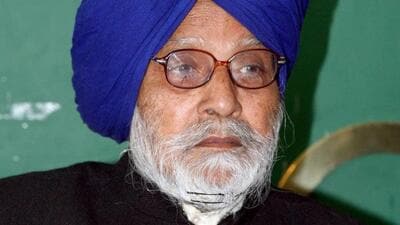 Charanjit Singh Atwal, 86, who is a former speaker of the Punjab Vidhan Sabha, resigned from the primary membership of the Shiromani Akali Dal on Wednesday. (HT file photo)