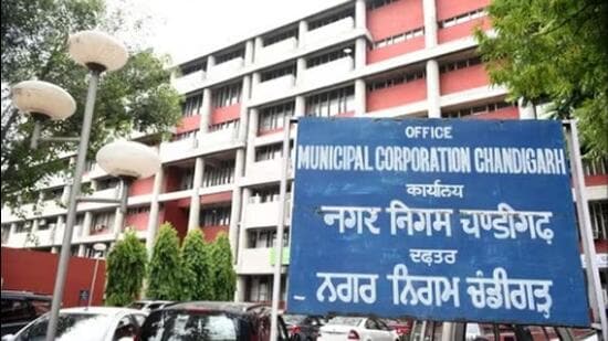The contractor has been asked to give explanation within seven days or face blacklisting, as per the Chandigarh MC chief. (HT File Photo)