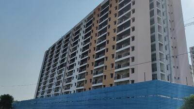 The eligible families will have to pay ₹1,71,000, which includes ₹1,41,000 as beneficiary contribution of the flat and ₹30,000 as maintenance charge for five years. This is after providing a subsidy of around ₹24 lakh on every flat. (HT Photo) The eligible families will have to pay ₹1,71,000, which includes ₹1,41,000 as beneficiary contribution of the flat and ₹30,000 as maintenance charge for five years. This is after providing a subsidy of around ₹24 lakh on every flat. (HT Photo)