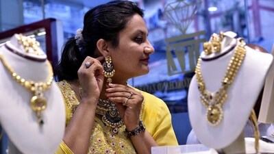 Akshaya Tritiya is considered ideal for initiating new ventures, investments, and purchases of valuable assets like gold and property. (Anshuman Poyrekar/HT Photo) Akshaya Tritiya is considered ideal for initiating new ventures, investments, and purchases of valuable assets like gold and property. (Anshuman Poyrekar/HT Photo)