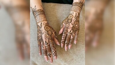 Floral designs: These are very popular and can range from simple flowers to more intricate and detailed arrangements. (Pinterest) Floral designs: These are very popular and can range from simple flowers to more intricate and detailed arrangements. (Pinterest)
