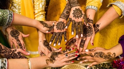 In many Muslim cultures, applying mehndi is considered a traditional part of celebrating Eid Ul-Fitr. Women and girls often gather together to decorate their hands and feet with beautiful designs, which can range from simple patterns to more intricate and elaborate ones. There are countless mehndi designs that can be used to celebrate Eid al-Fitr. Here are a few popular and traditional designs that you may want to consider: (Unsplash) In many Muslim cultures, applying mehndi is considered a traditional part of celebrating Eid Ul-Fitr. Women and girls often gather together to decorate their hands and feet with beautiful designs, which can range from simple patterns to more intricate and elaborate ones. There are countless mehndi designs that can be used to celebrate Eid al-Fitr. Here are a few popular and traditional designs that you may want to consider: (Unsplash)