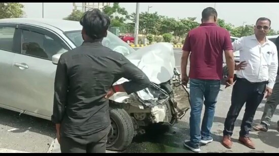 Four including 2 minor girl students injured in car-school van collision in Lucknow on Thursday. (HT)