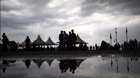 Himachal Pradesh capital Shimla received 31.5mm of rainfall and recorded a temperature low of 6.7° C. (Deep Sansta/HT )