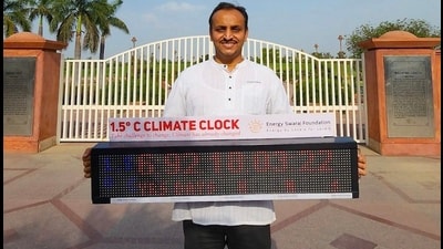 DIY climate clock that will count down no of days left global warming to cross 1.5 degrees Celsius (HT Photo)