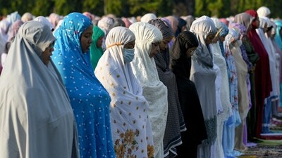 Eid-ul-Fitr marks the month-long Ramzan fasting and the beginning of Shawwal which is the tenth month per the Islamic calendar. The holiday of Eid will begin from April 21 onwards and Muslims in India will be observing the festival on April 22. Here are photos of how Muslims around the world are celebrating the auspicious occasion. (AFP) Eid-ul-Fitr marks the month-long Ramzan fasting and the beginning of Shawwal which is the tenth month per the Islamic calendar. The holiday of Eid will begin from April 21 onwards and Muslims in India will be observing the festival on April 22. Here are photos of how Muslims around the world are celebrating the auspicious occasion. (AFP)