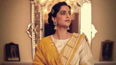 Sonam Kapoor wore a saree to an IPL match in Delhi. Sonam Kapoor wore a saree to an IPL match in Delhi.
