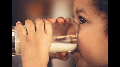 The milk price has been increased as there is a hike in retailers’ margin from ₹1.75 per litre to ₹1.95 per litre, said Comfed officials. (Picture for representation) The milk price has been increased as there is a hike in retailers’ margin from ₹1.75 per litre to ₹1.95 per litre, said Comfed officials. (Picture for representation)