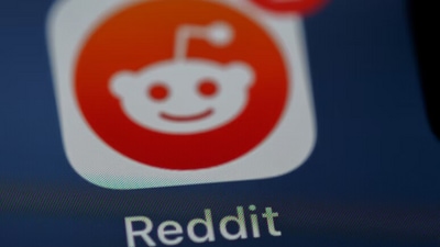 Reddit logo. (Unsplash)