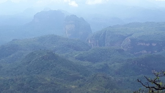 Pachmarhi, Madhya Pradesh: Pachmarhi is a beautiful hill station located in the central state of Madhya Pradesh. It's known for its beautiful waterfalls, stunning valleys, and rich biodiversity. The area is a great place to go trekking, explore the local culture, and enjoy the beautiful surroundings.(File Photo)