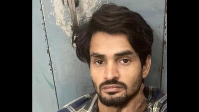 Dharavi murder: Father was on call with girlfriend while strangulating 2-year-old son Dharavi murder: Father was on call with girlfriend while strangulating 2-year-old son