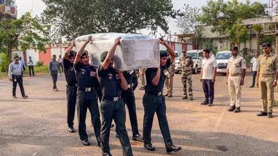 Tears and tributes mark last rites of Poonch attack victims Tears and tributes mark last rites of Poonch attack victims