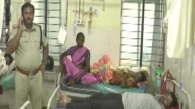In the aftermath of the incident, local shopkeepers alleged that JDS workers stabbed BJP workers with broken bottles and knives. (ANI) In the aftermath of the incident, local shopkeepers alleged that JDS workers stabbed BJP workers with broken bottles and knives. (ANI)