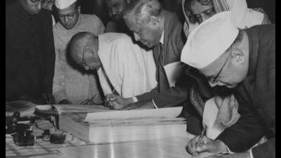 By a 7-6 verdict in the Kesavananda Bharati case, the Supreme Court ruled that Parliament could amend any part of the Constitution if it did not alter or amend the basic structure or essential features of the Constitution (SAMIR JANA/HT) By a 7-6 verdict in the Kesavananda Bharati case, the Supreme Court ruled that Parliament could amend any part of the Constitution if it did not alter or amend the basic structure or essential features of the Constitution (SAMIR JANA/HT)