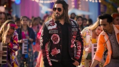 Salman Khan in a still from Kisi Ka Bhai Kisi Ki Jaan. Salman Khan in a still from Kisi Ka Bhai Kisi Ki Jaan.